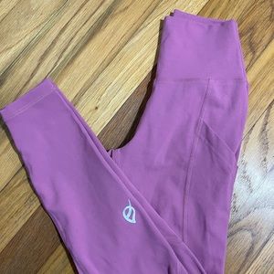 Pink ptula leggings